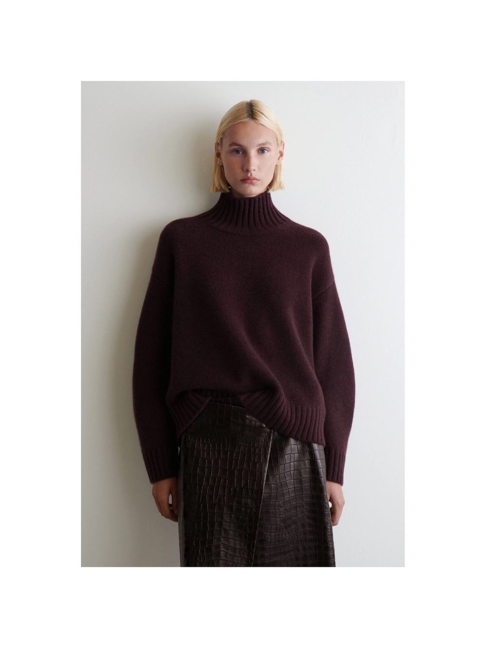 COS Chunky Cashmere Burgundy Turtleneck Sweater
